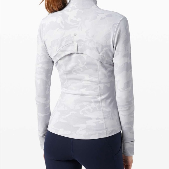 Women's Gray Camouflage Jacket - Picture 2 of 5